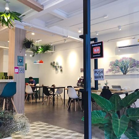 Folk Poshtel Asok Hostel Bangkok Kültér fotó
