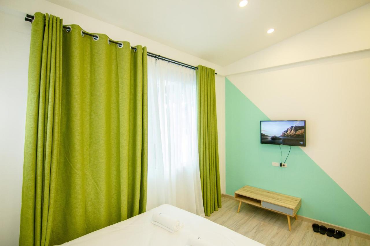 Folk Poshtel Asok Hostel Bangkok Kültér fotó