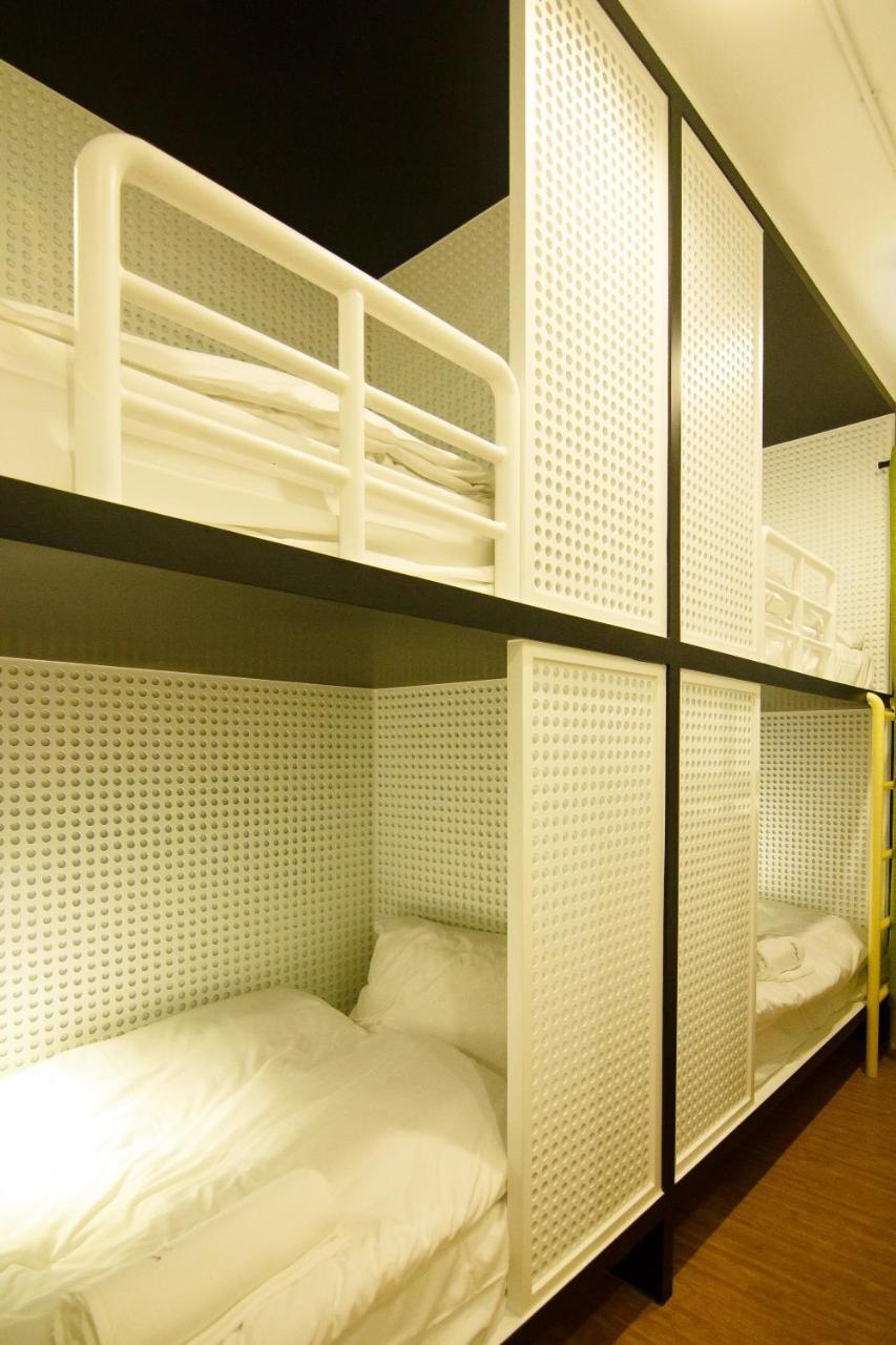 Folk Poshtel Asok Hostel Bangkok Kültér fotó
