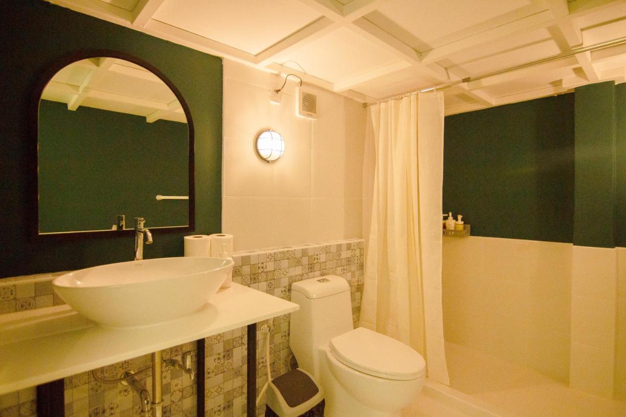 Folk Poshtel Asok Hostel Bangkok Kültér fotó