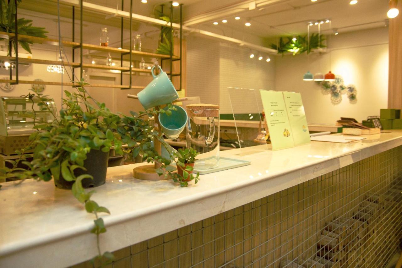 Folk Poshtel Asok Hostel Bangkok Kültér fotó