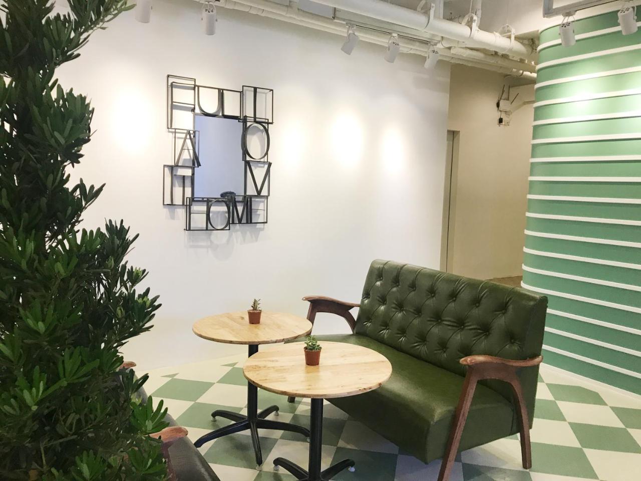 Folk Poshtel Asok Hostel Bangkok Kültér fotó