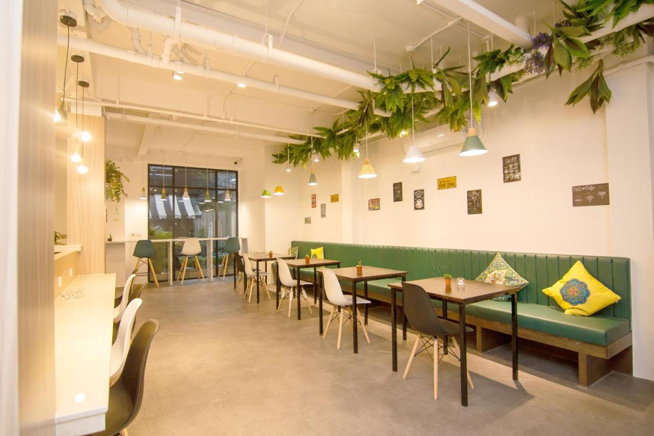 Folk Poshtel Asok Hostel Bangkok Kültér fotó